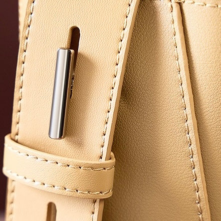 Borsa a Secchiello Oversized in Vera Pelle a Spalla e Crossbody