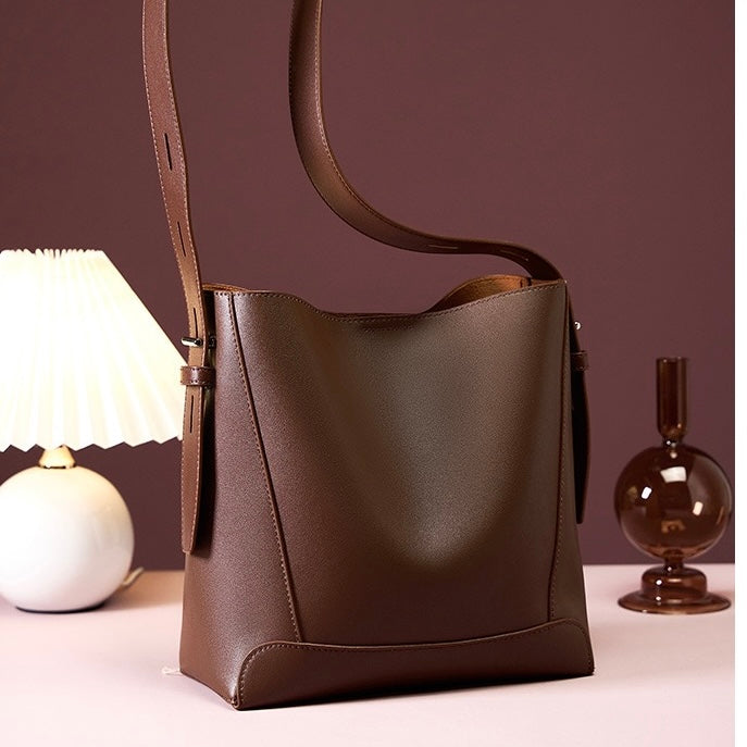 Borsa a Secchiello Oversized in Vera Pelle a Spalla e Crossbody