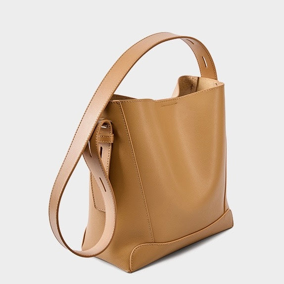 Borsa a Secchiello Oversized in Vera Pelle a Spalla e Crossbody