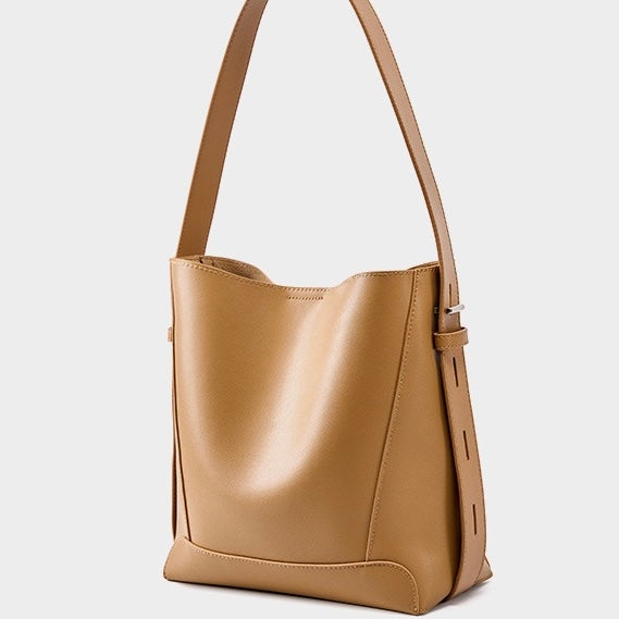 Borsa a Secchiello Oversized in Vera Pelle a Spalla e Crossbody