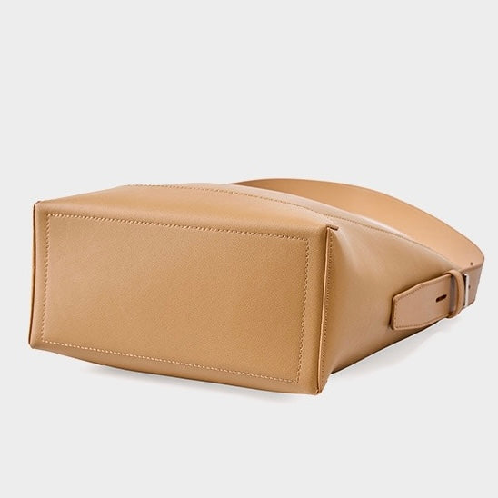 Borsa a Secchiello Oversized in Vera Pelle a Spalla e Crossbody