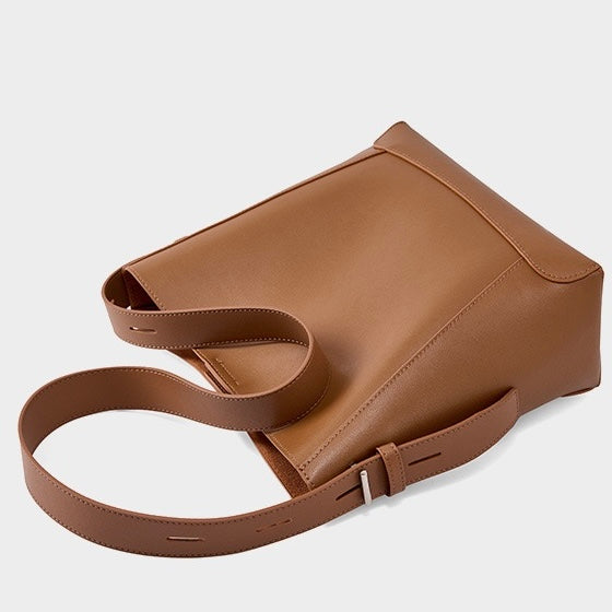 Borsa a Secchiello Oversized in Vera Pelle a Spalla e Crossbody