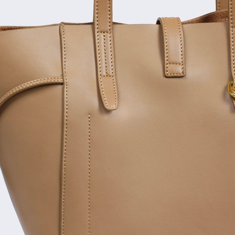 Borsa Tote Vintage in Vera Pelle con Chiusura a Lucchetto