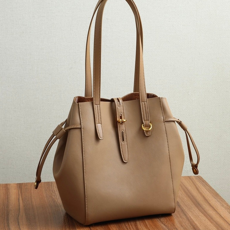 Borsa Tote Vintage in Vera Pelle con Chiusura a Lucchetto