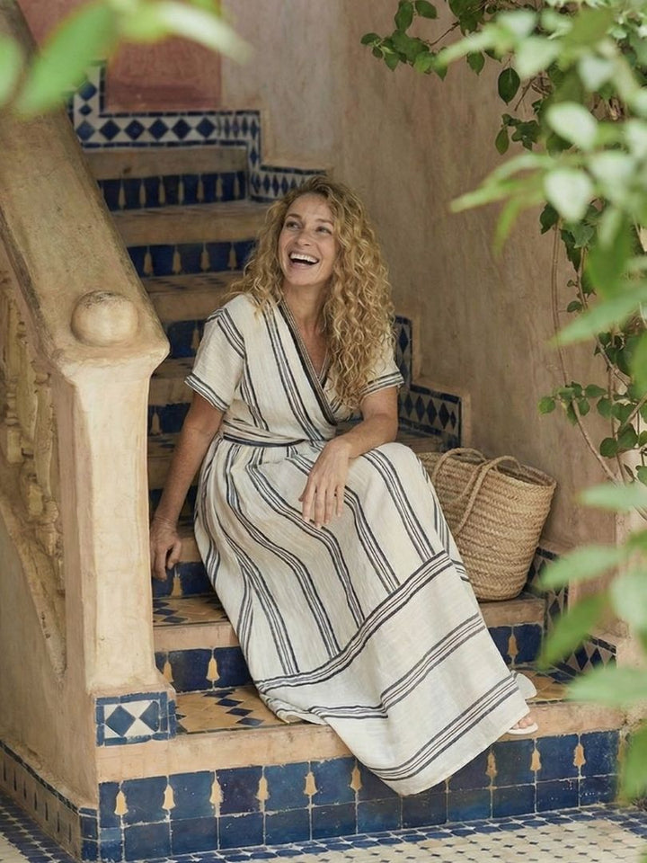 Thalassa | Vestito Midi a Maniche Corte con Scollo a V e Vita a Fascia